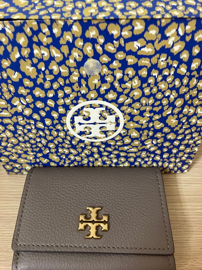 【新品未使用】TORY BURCH グレー財布