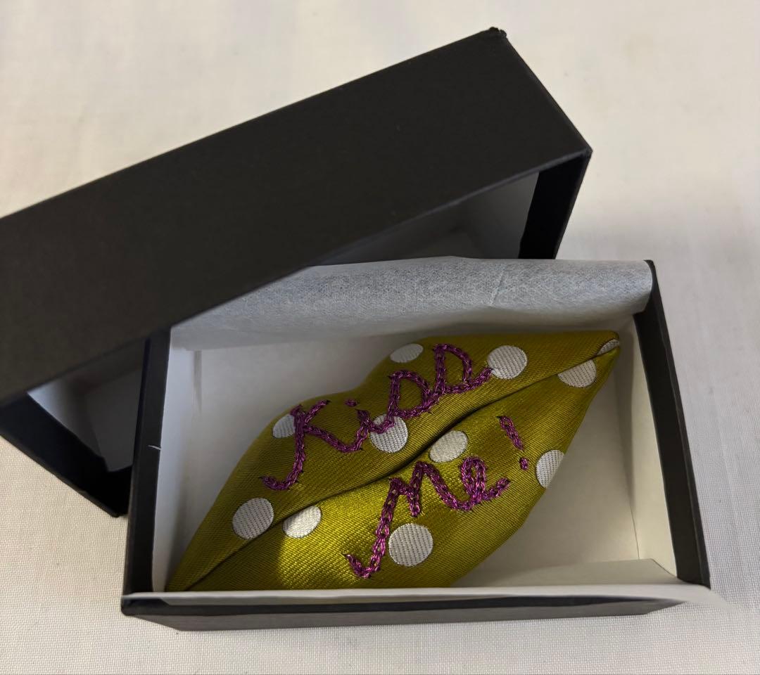 【未使用】希少ワコマリア 09aw 唇型ブローチ