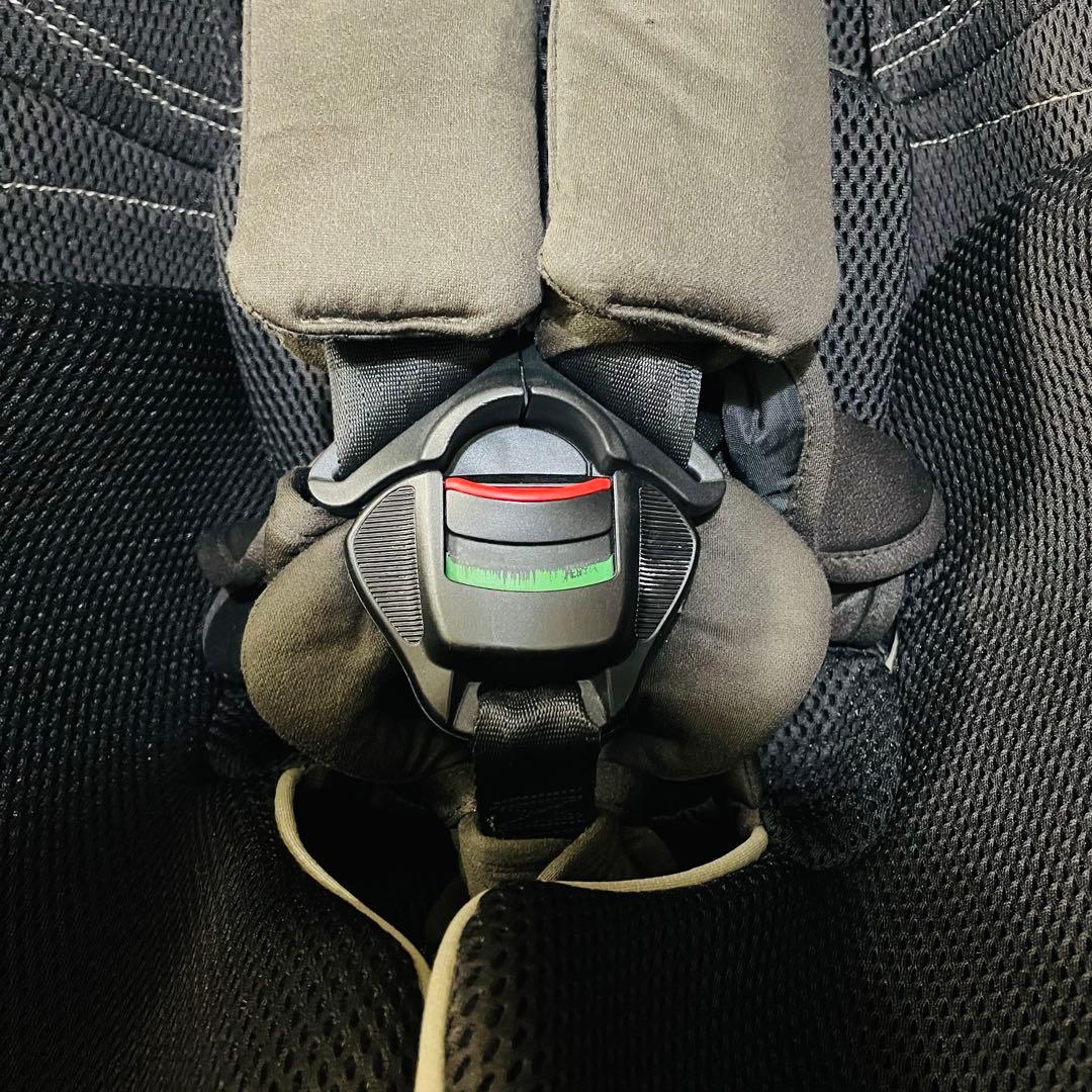 エールベベ クルット4i グランス　チャイルドシート　ISOFIX BF882