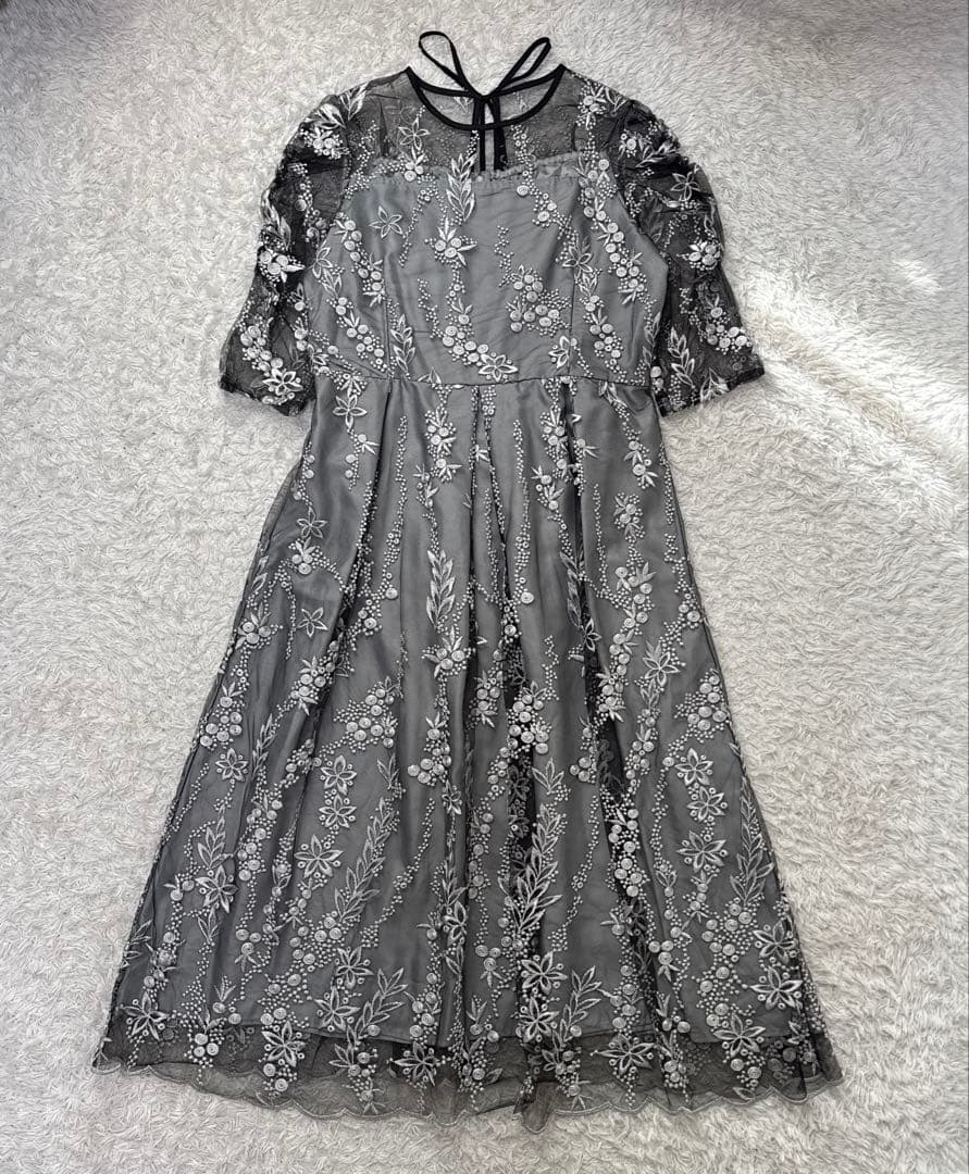 極美品 niana 刺繍レース バックリボン パーティードレス 二次会 Lサイズ