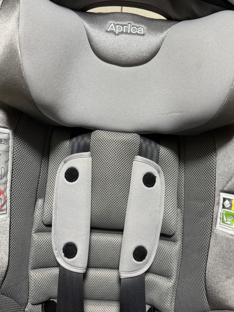 アップリカ　クルリラエックス　プラス　チャイルドシート　グレー　2024年