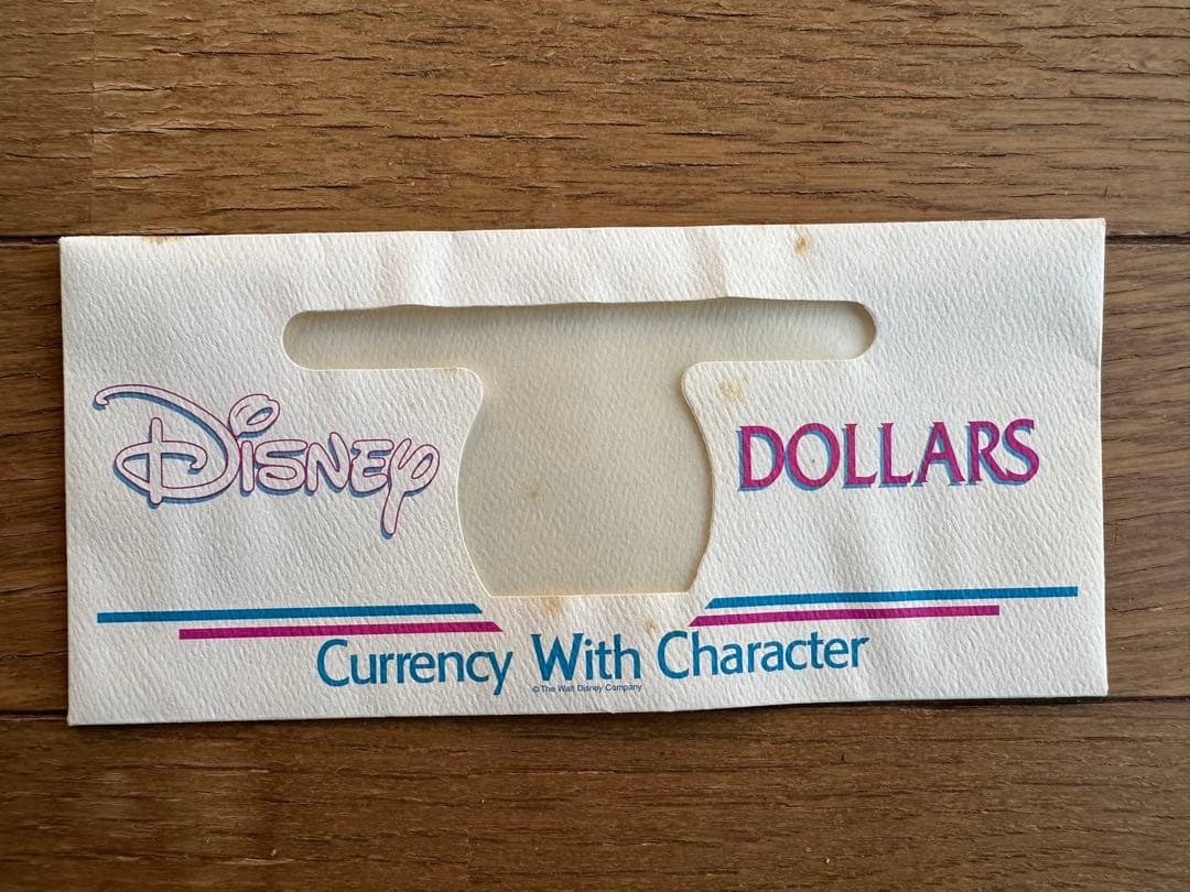ディズニーダラー　カリフォルニア50周年記念紙幣4枚セット　5ドル札×2枚