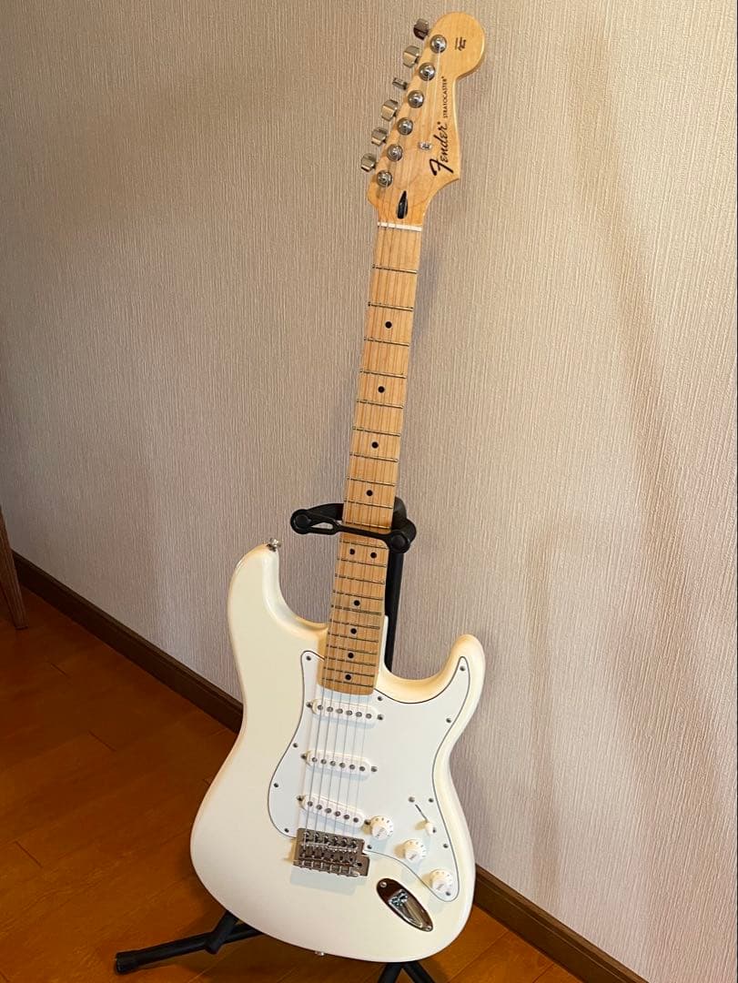 ギター Fender Standard Stratocaster UG White