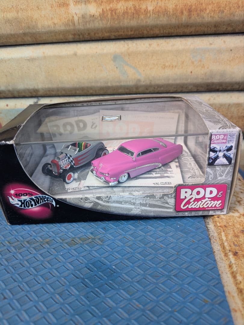 Hot Wheels Rod & Custom 2台セット