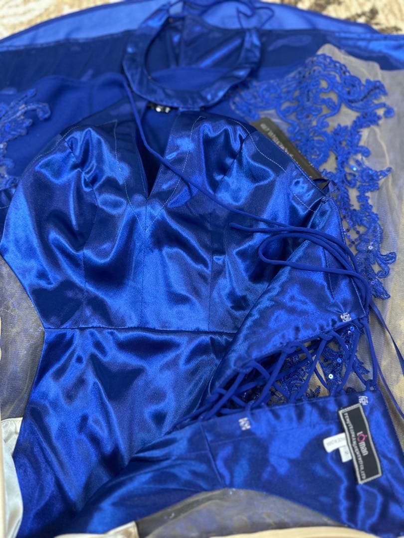 ブルー ビーズ装飾 マーメイドドレス