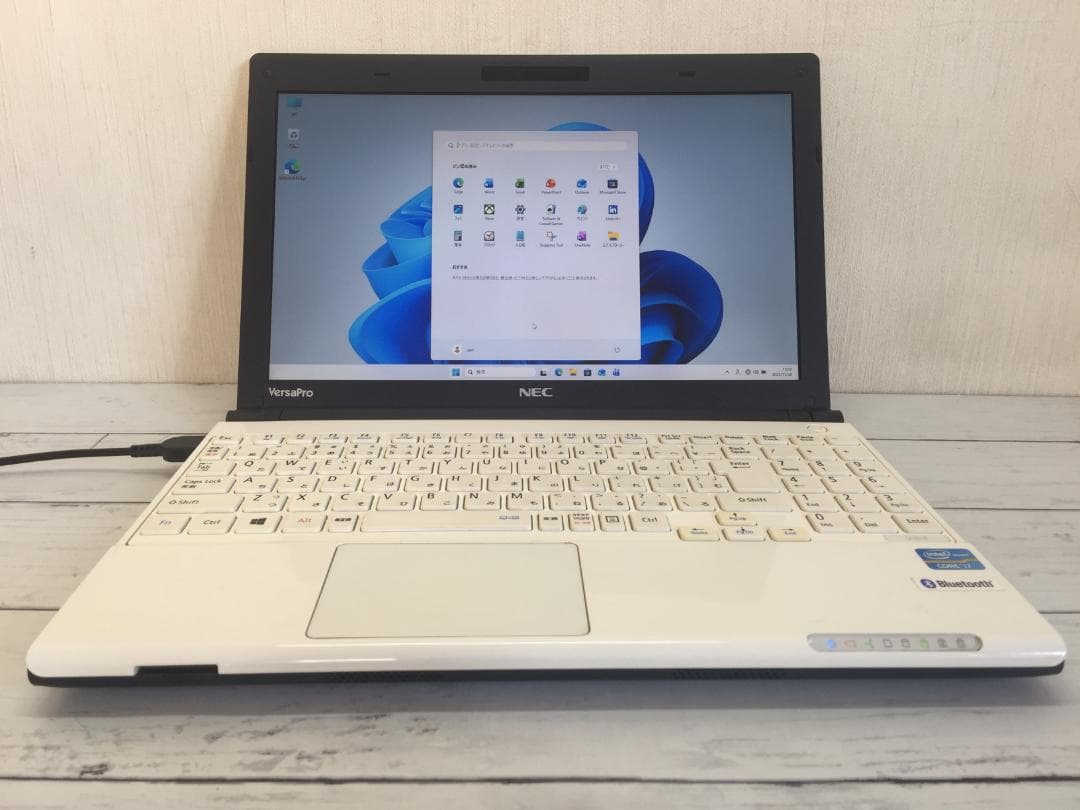 NEC PC-VK20HHZDF 13.3型 コンパクト テンキー付きノートPC