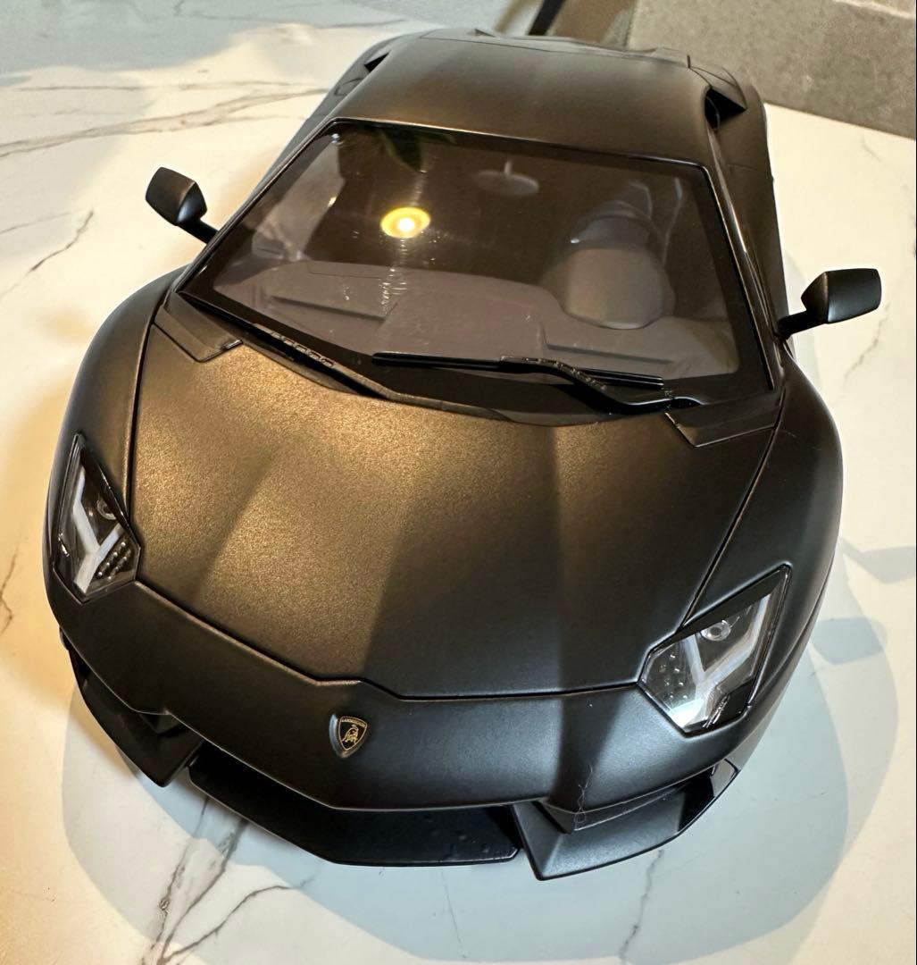 オートアートアベンタドール　LP700-4ランボルギーニ1:18 マットブラック