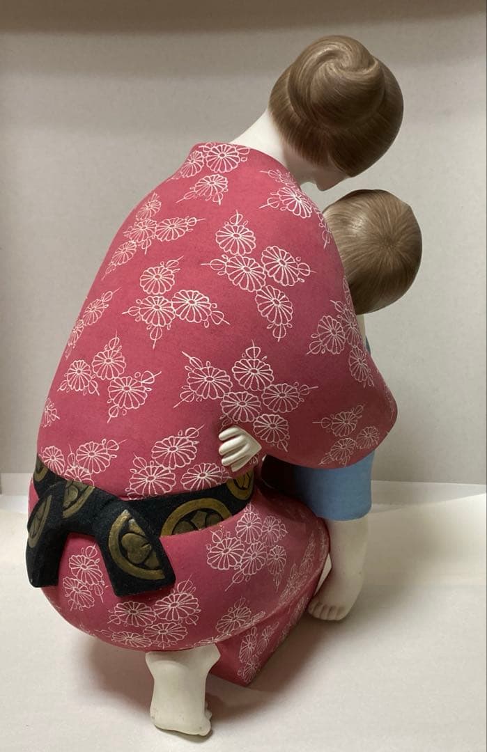 母と子　博多人形