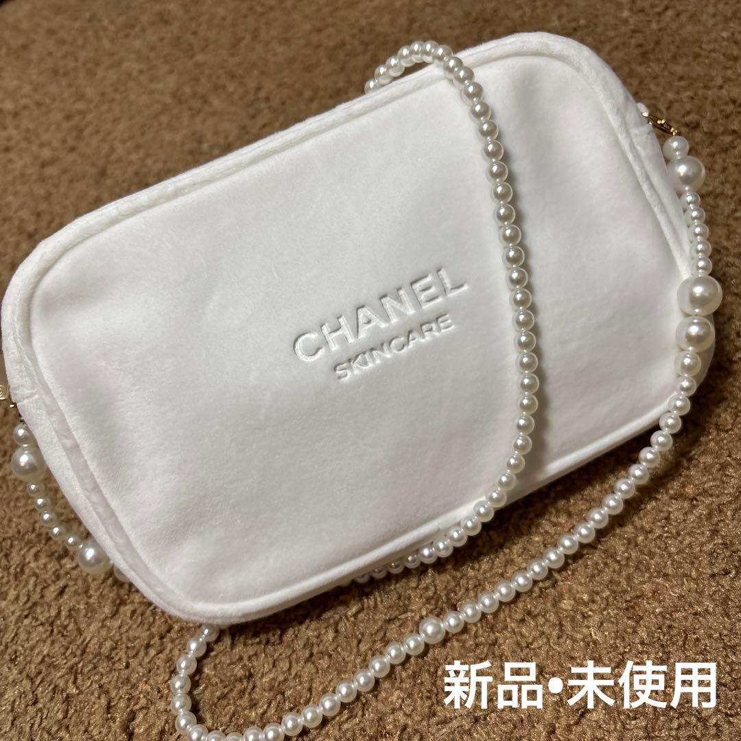 ひ*ん様 CHANEL ルブランHLCキット ホワイト ベロアポーチ