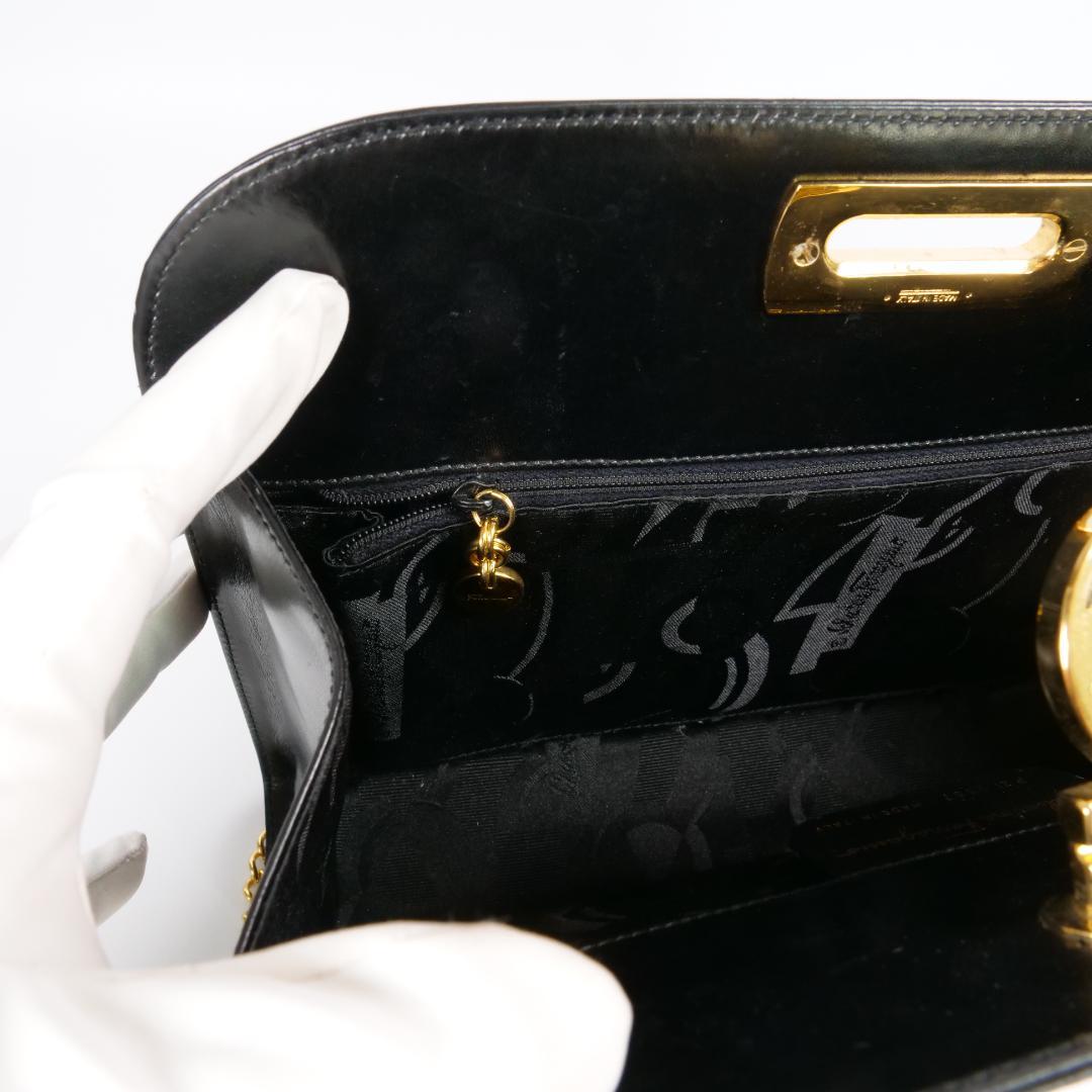 極美品✨サルヴァトーレフェラガモ ショルダーバッグ ガンチーニ チェーン 黒