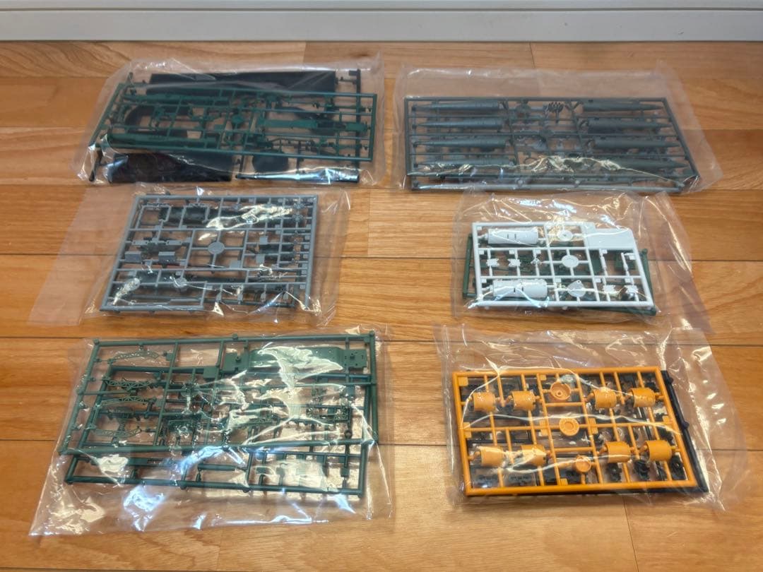 グッドスマイルカンパニー 1/150 ソユーズロケット+搬送列車 未組立