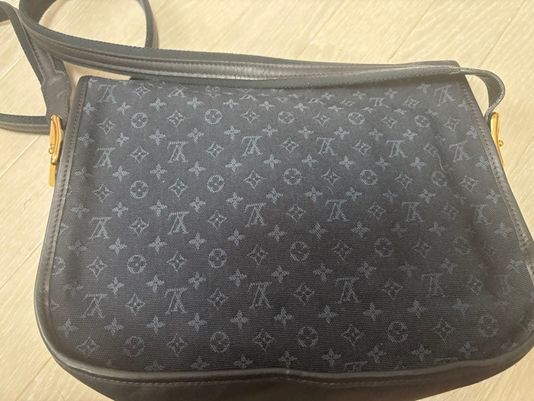 Louis Vuitton 紺ショルダーバッグ