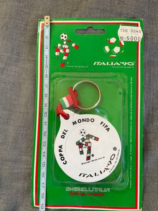 FIFAサッカーワールドカップ1990イタリア大会公式グッズ（チャーム）希少品
