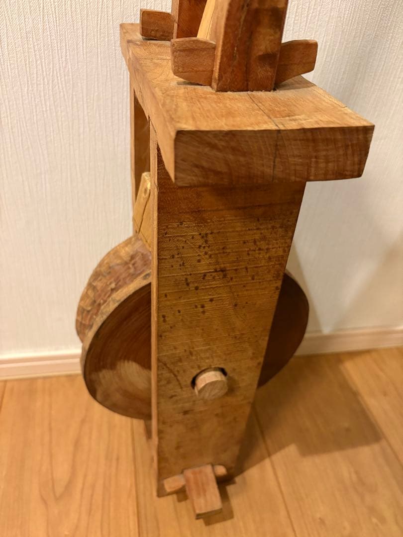 木製の滑車　伝統的な木製道具