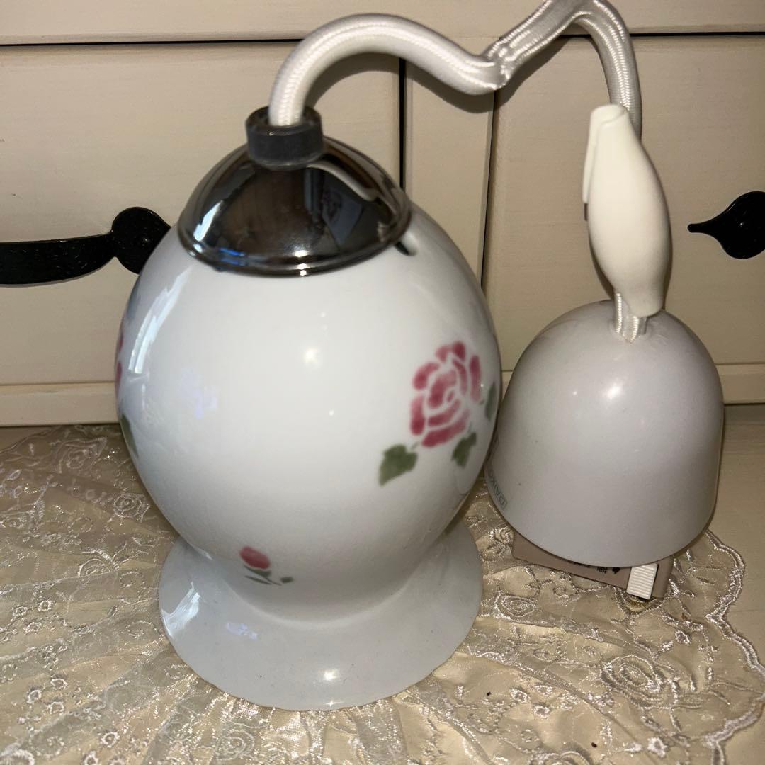 マニーローズ陶器製ペンダントライト