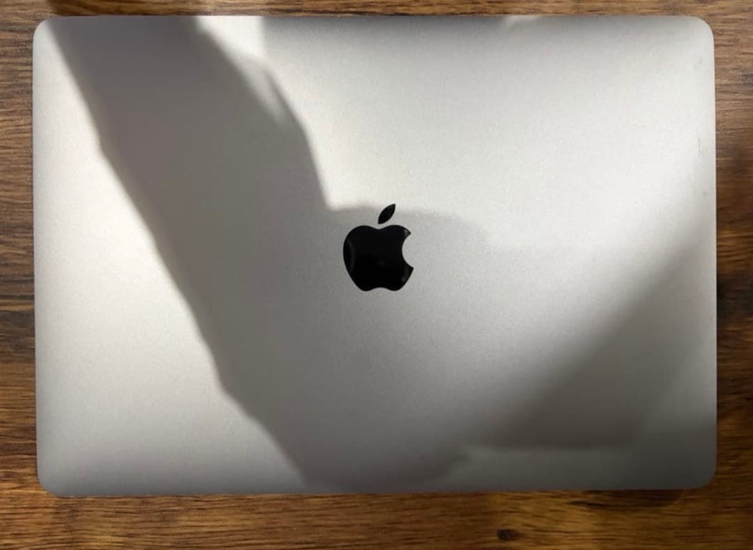 箱付きMacBookAir2020/トラックパッド一部不良　USキー