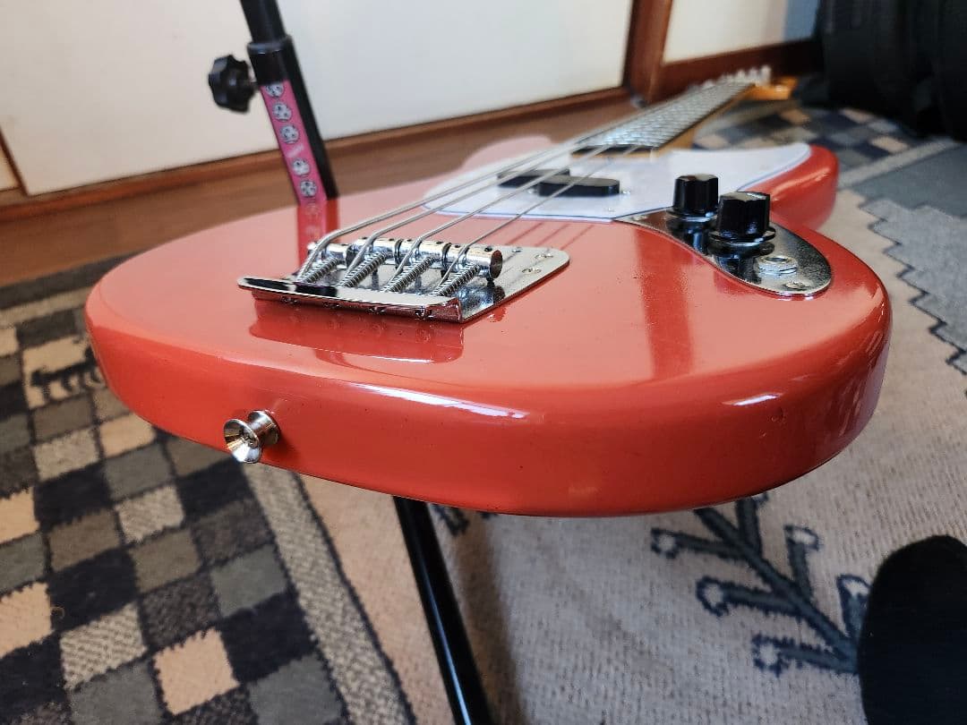 Fender Mustang Bass レッド 美品。