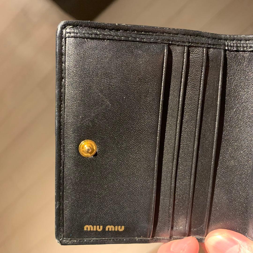 MIUMIU ブラックレザー 二つ折り財布