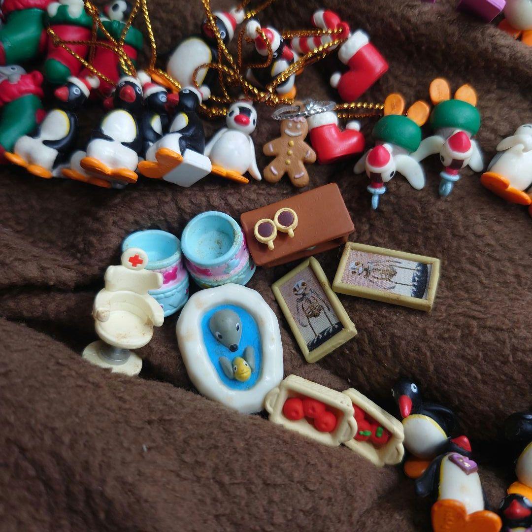 ピングーエッグ★イグルーディスプレイ棚&フィギュア80体以上まとめ売り★送料無料