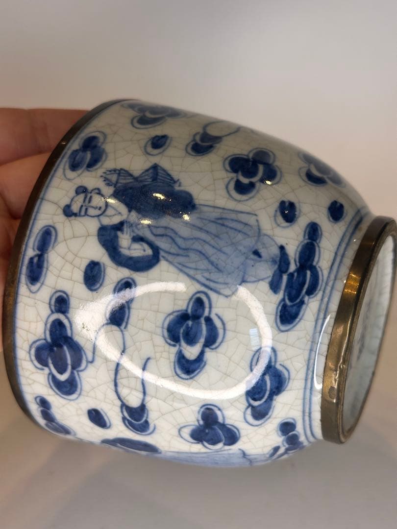 洪憲年製　染付　人物図　蓋付小壺　開片　包銀口　底款有り　青花　古陶磁