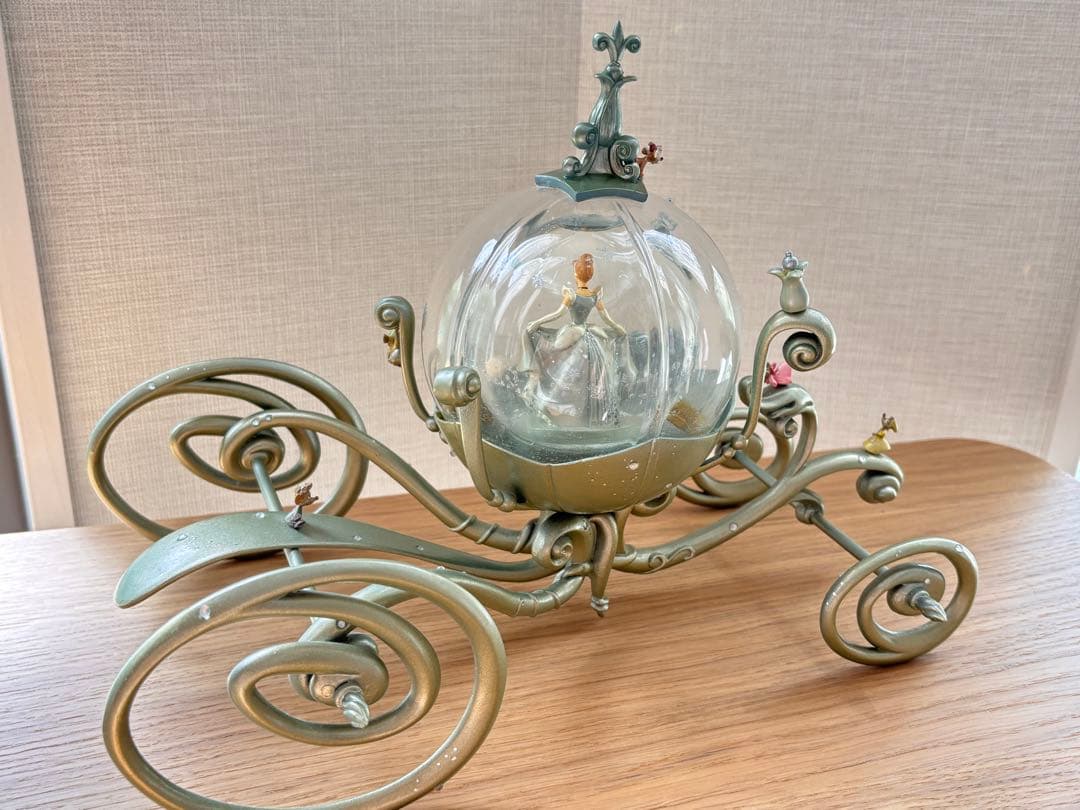 ディズニー　シンデレラ　スノードーム