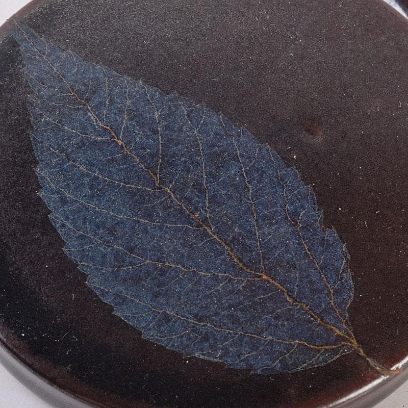 土渕善丕作　天目釉　木葉文　一文字香合　堀内宗完(兼中斎)極め箱　V　R9019