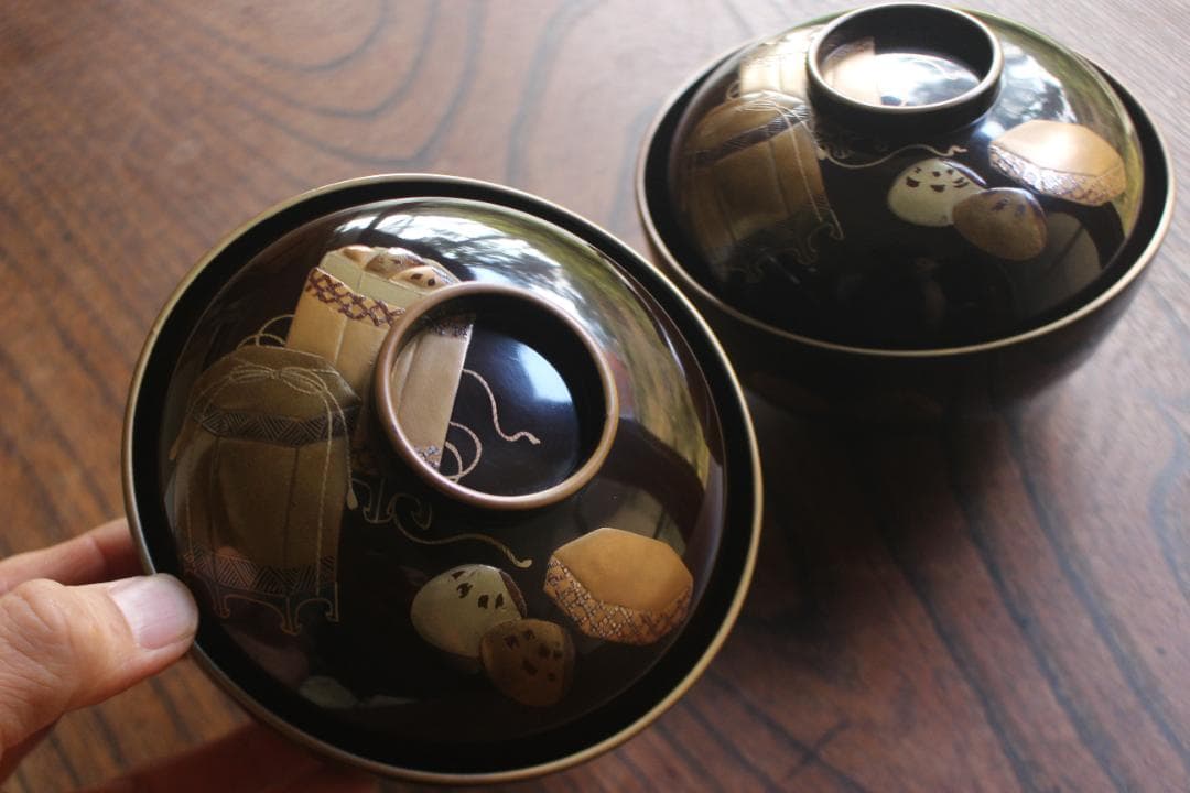 時代逸品！時代金縁黒漆に極上貝桶蒔絵の映えるお椀2点（検検京塗輪島塗蒔絵椀