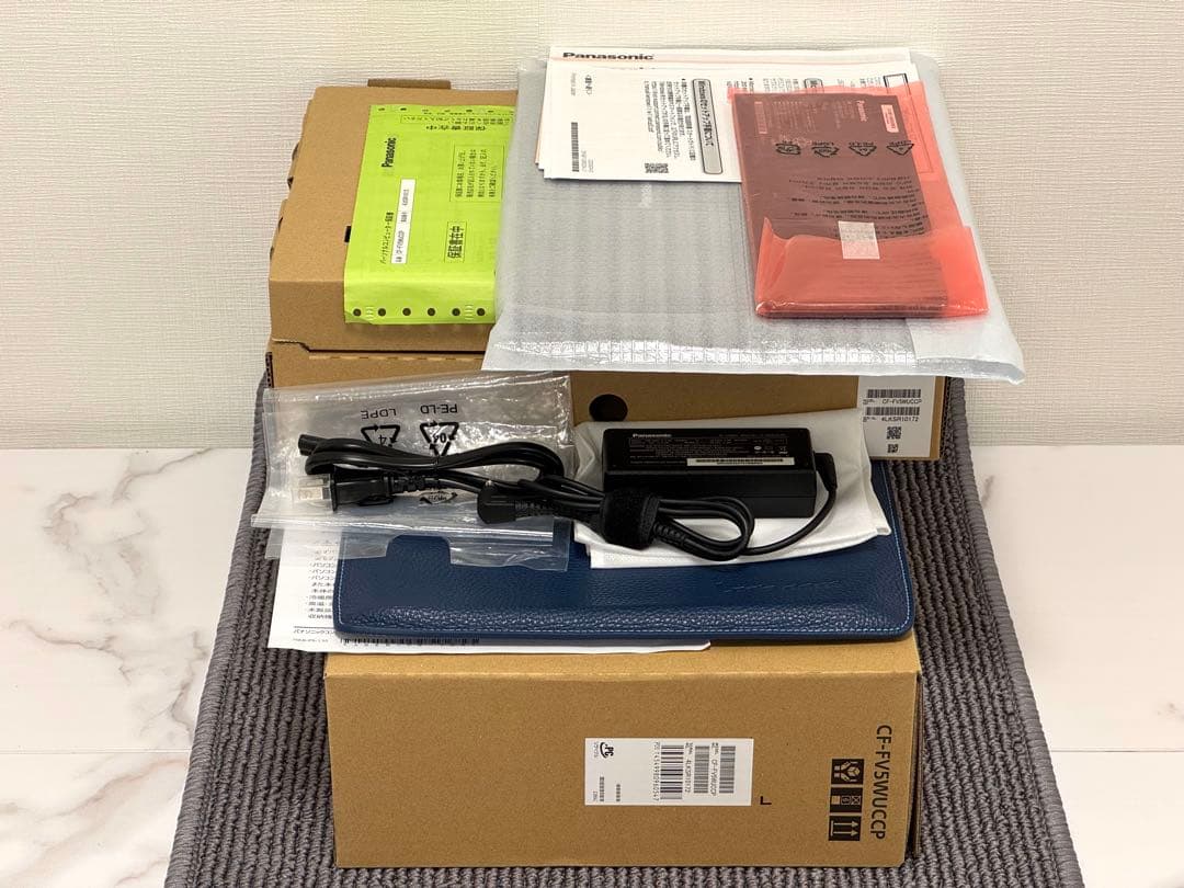 【超美品】累計280時間CF-FV5WUCCP LTE SIMフリー本革ケース付