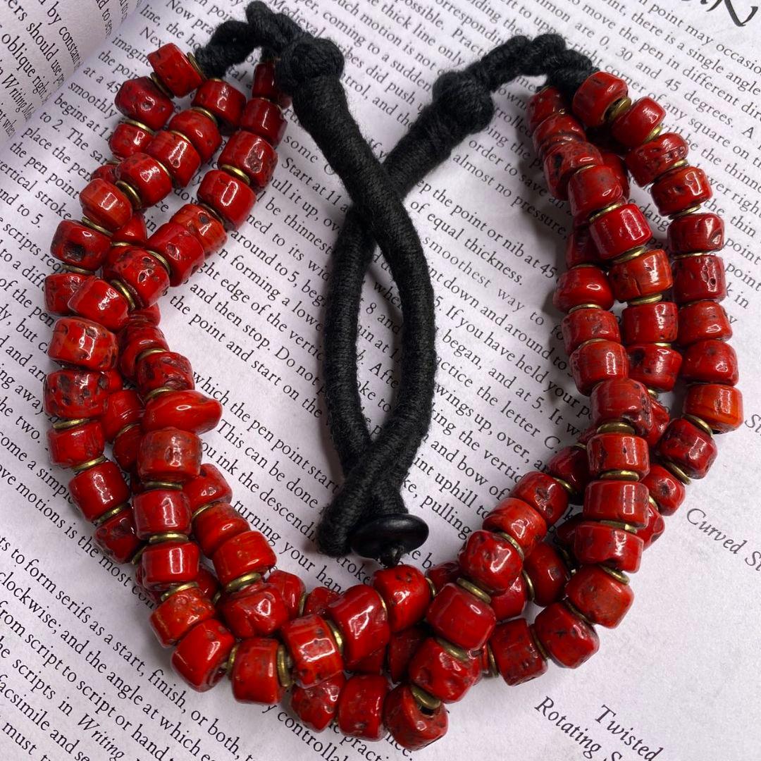 逸品 ネパール 老料ヒマラヤンコーラル ビーズ 赤サンゴ調三連 遵型 ネックレス