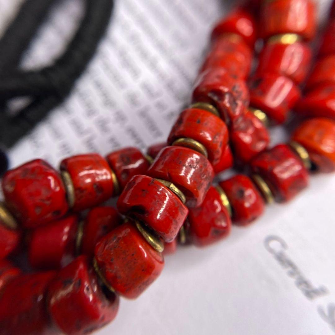 逸品 ネパール 老料ヒマラヤンコーラル ビーズ 赤サンゴ調三連 遵型 ネックレス