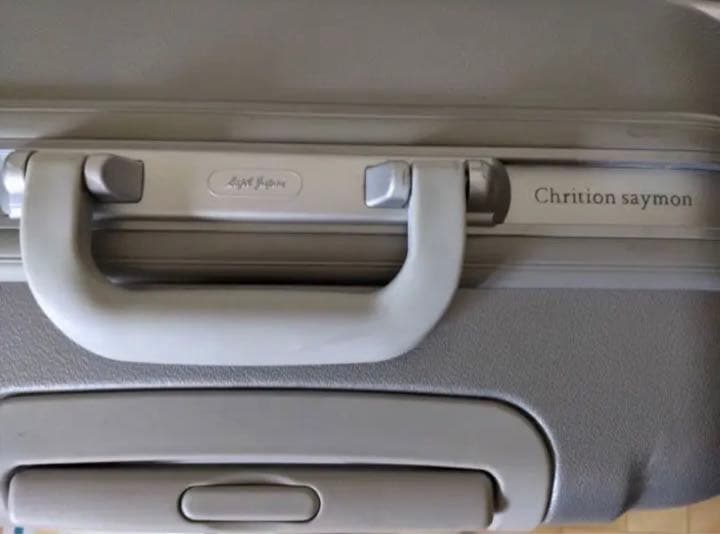 ロジェールジャパンのスーツケース TSAロック付 防水