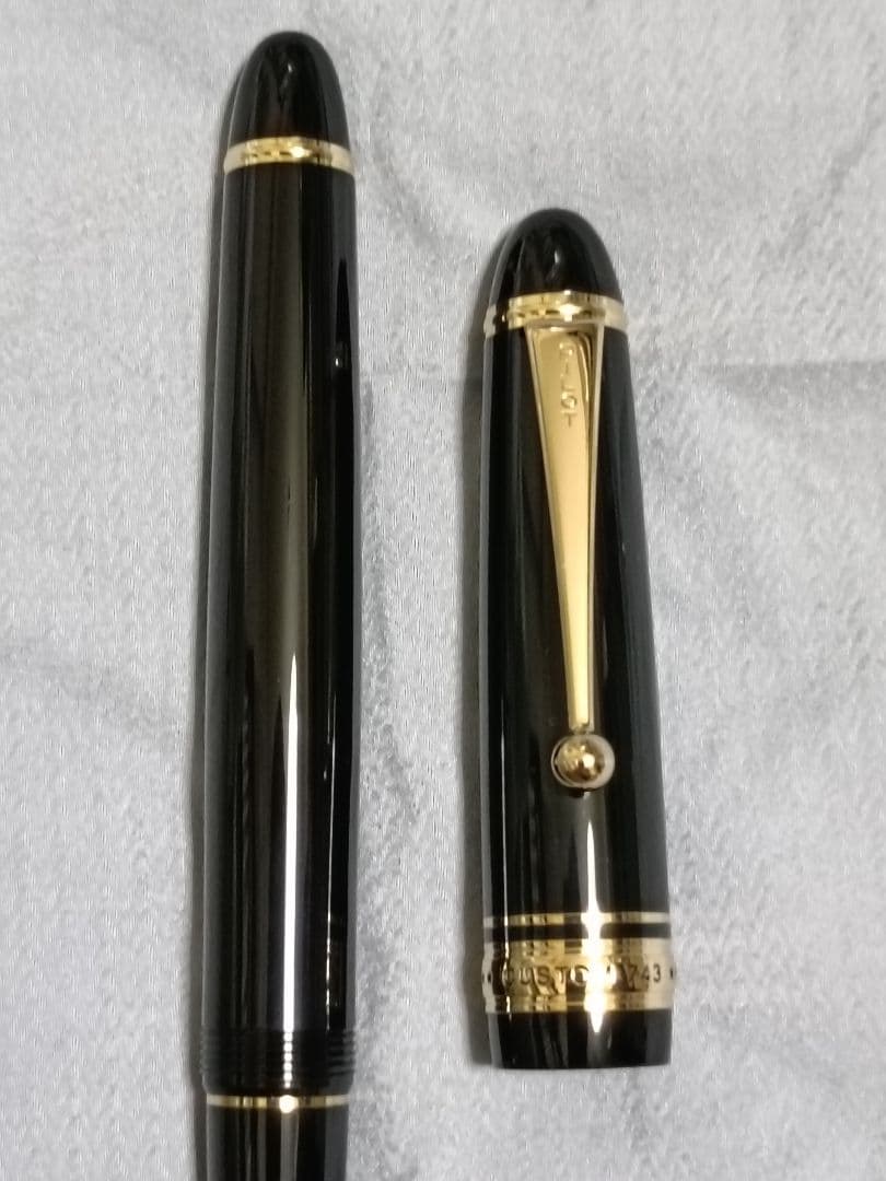 未使用 パイロット カスタム743 万年筆 ブラック １４金 Ｂ（太字）