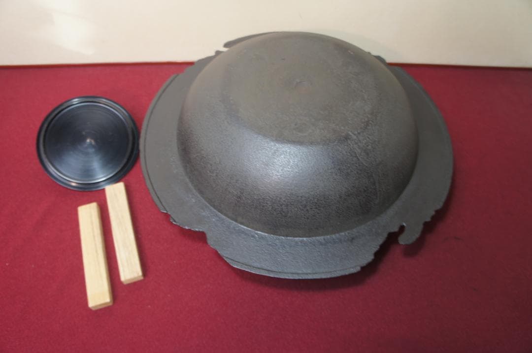 ☆美品 あじろ鉄 焼抜き大型平蜘蛛釜 蔦地紋 透木釜 透木 送料込み