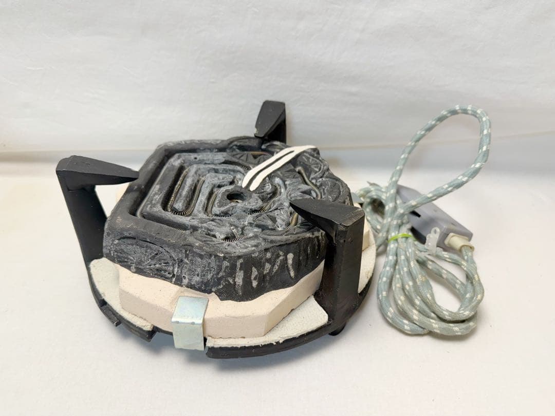 未使用 茶道具 焼杉 置炉 磨入子 炉.置炉用炭型電熱器 2点セット 元箱