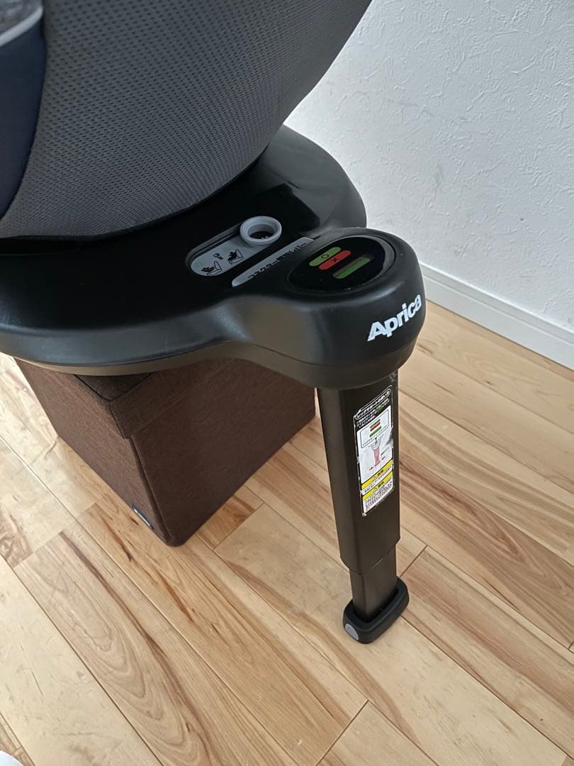 【綺麗】アップリカ クルリラ プロテクト ISOFIX R129 新生児
