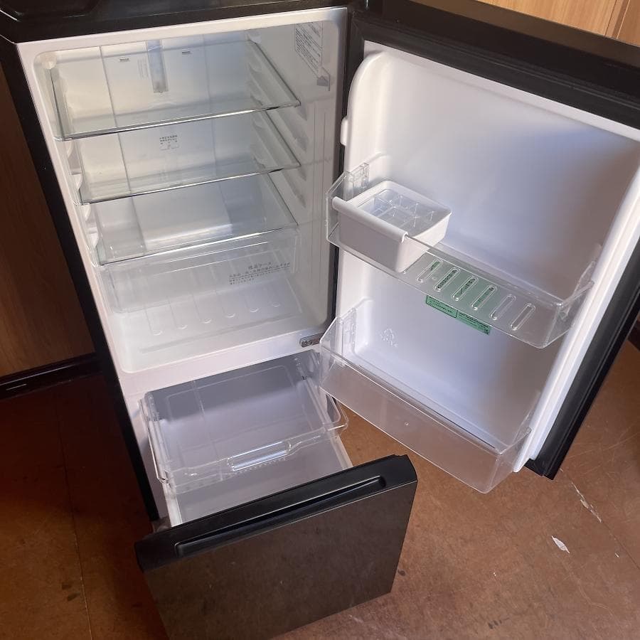 2021年製■ハイセンス 154L 冷蔵庫 ミラードア HR-G1501EM