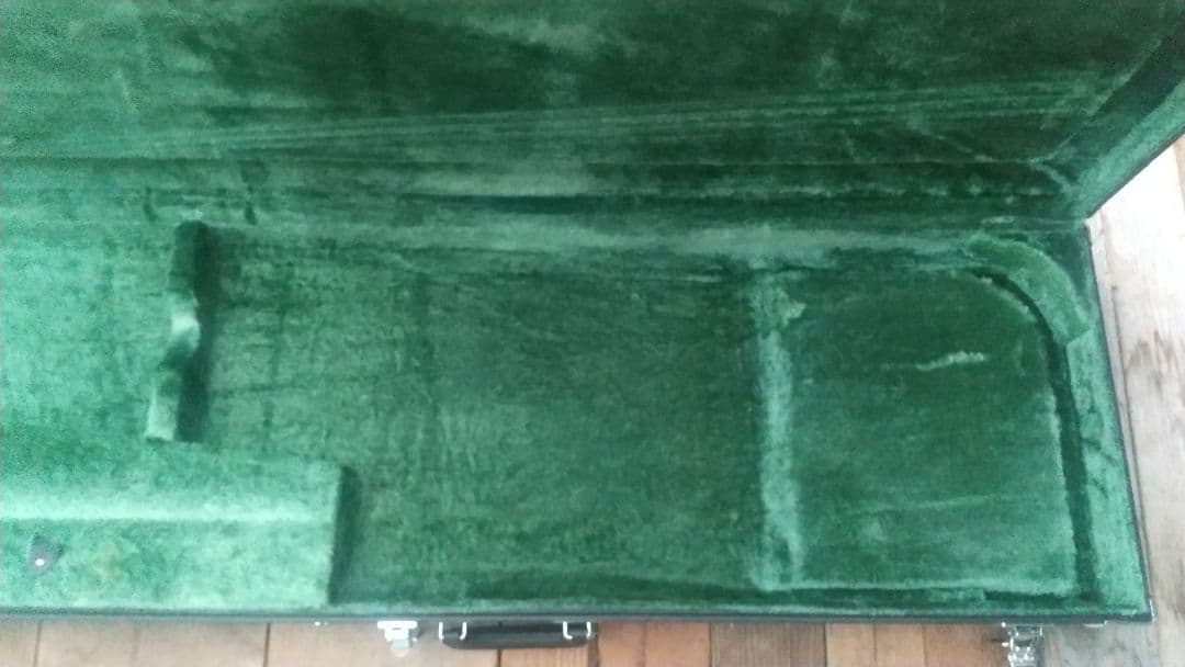 Fender ベース用ハードケース グリーンベルベット