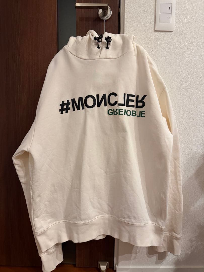 【美品】MONCLER GRENOBLE パーカー