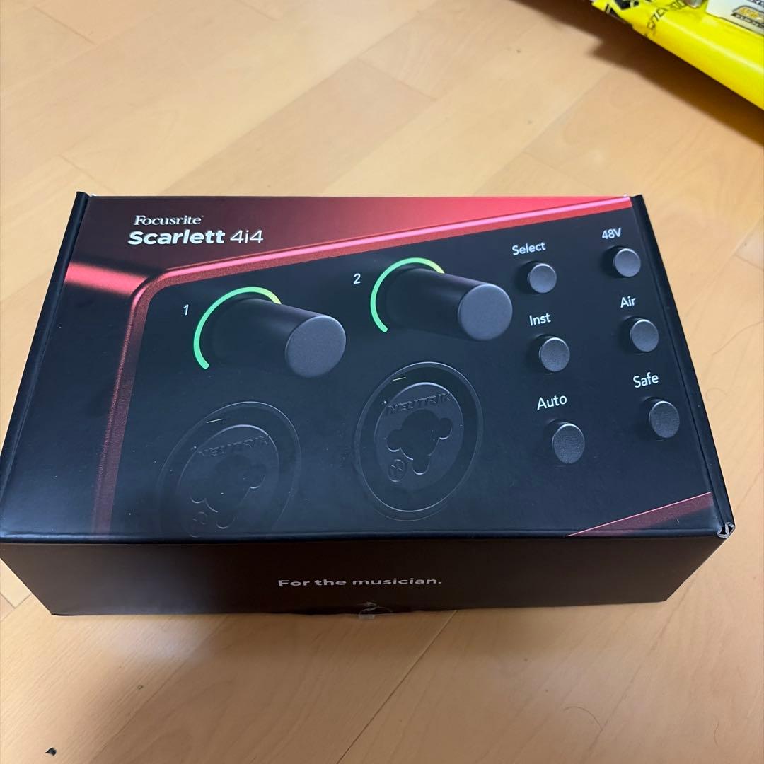 FOCUSRITE Scarlett 4i4 (gen. 4)インターフェース