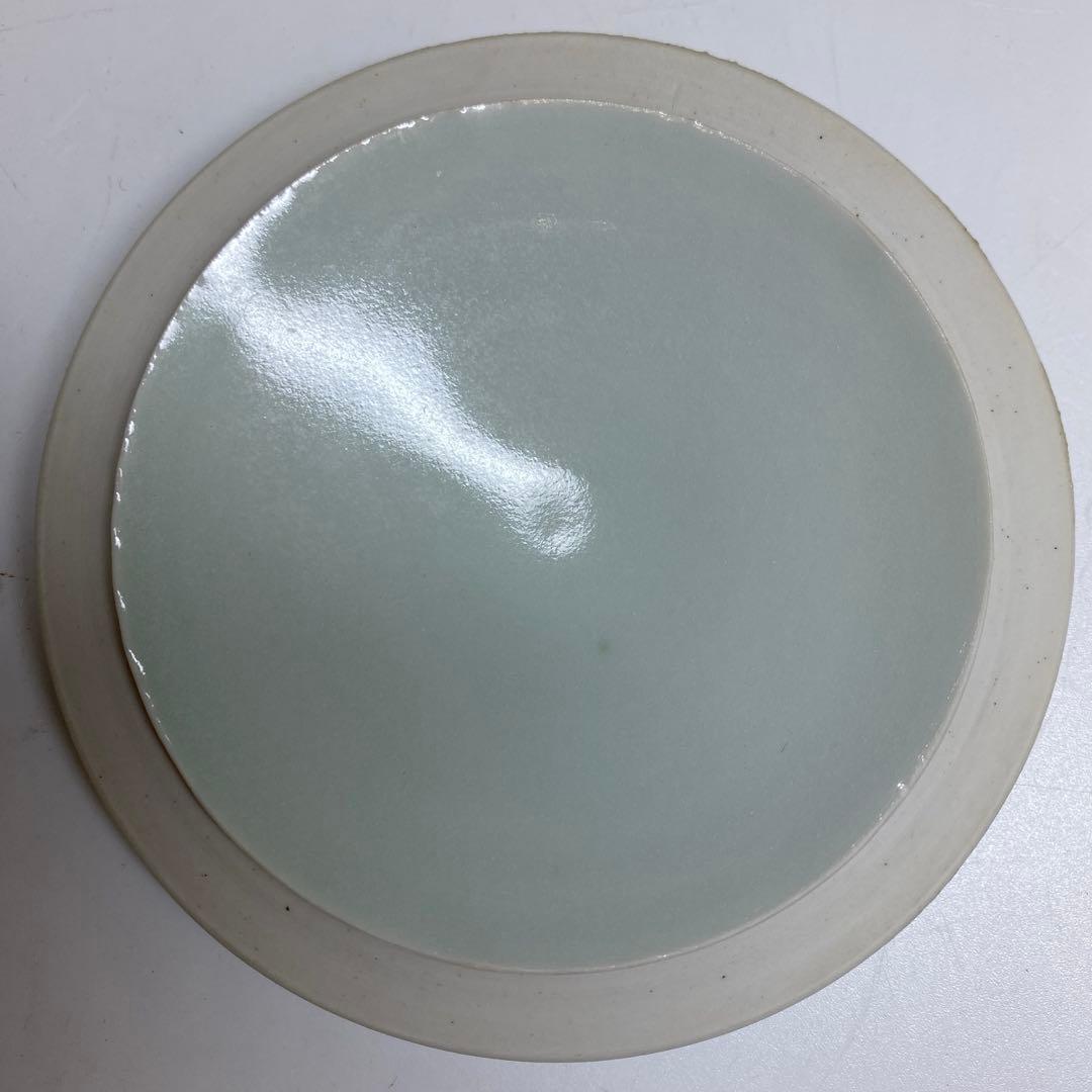 川瀬満之　白磁鶴文蓋物　共箱　直径約12cm 東N7-0910③