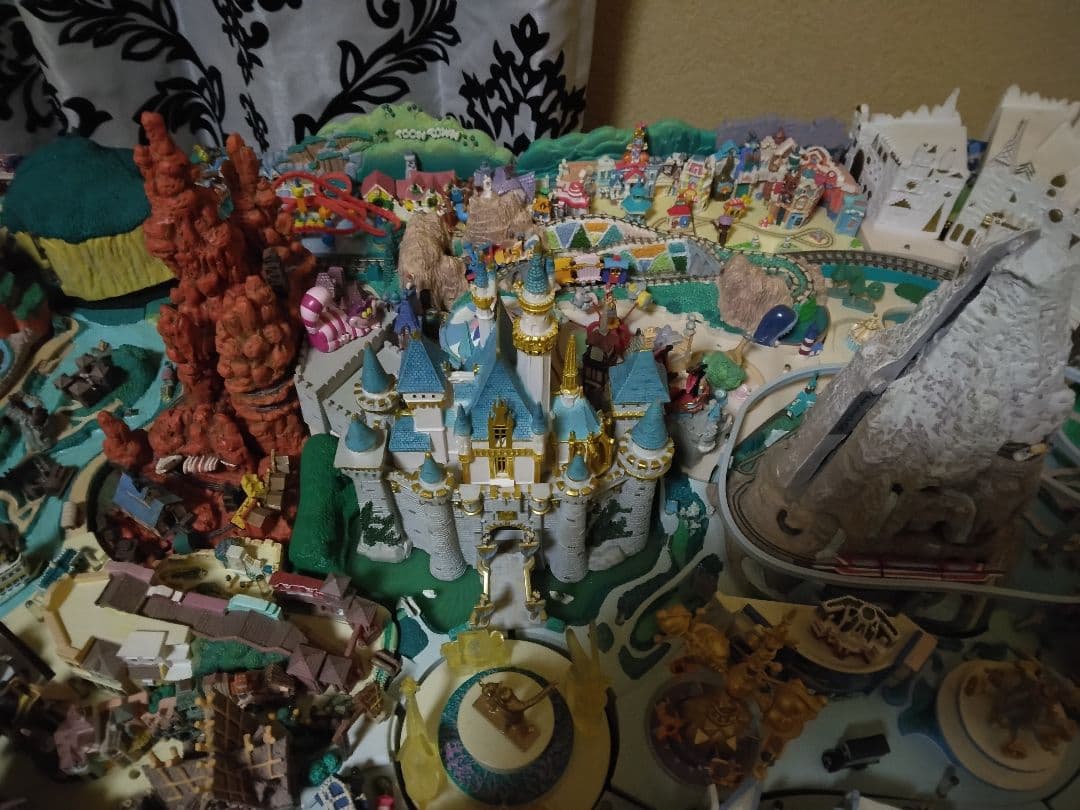 ディアゴスティーニ　ディズニーランド