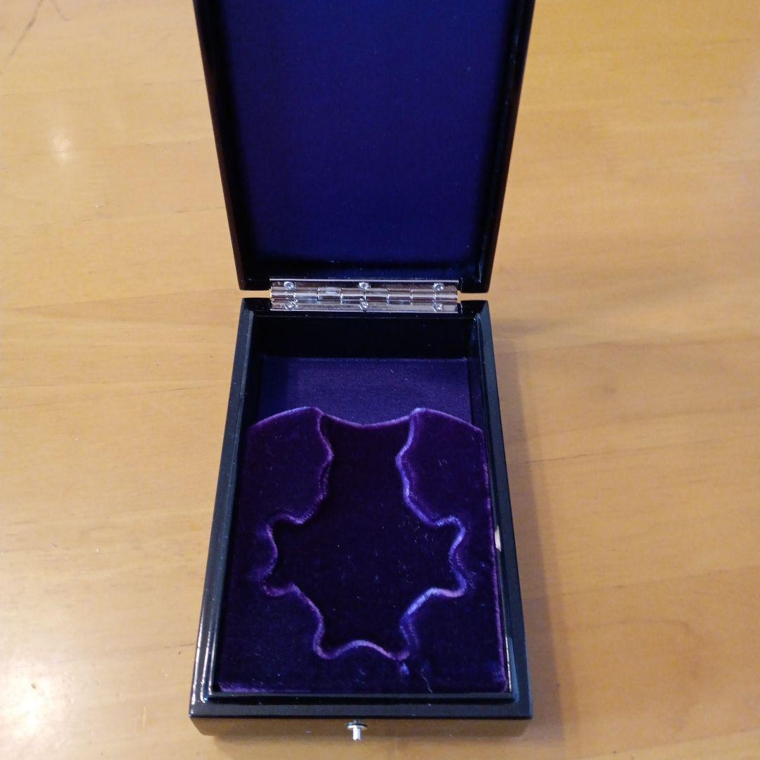 【新品 極美品】瑞宝中綬章 空箱 制度改正後新型 現行タイプ 勲章