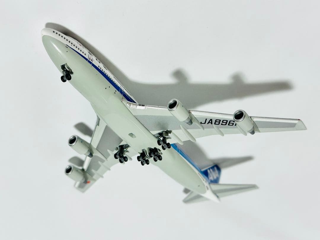 全日空商事 1/400 ANA 747-400 NH40015