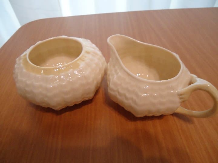 Belleek ベリーク クリーム＆シュガーボウル イエローラスター