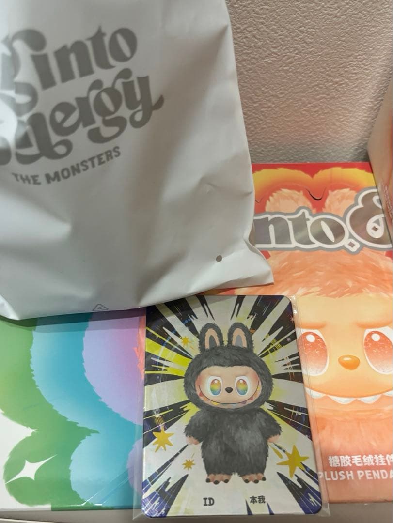 【シークレットの正規品】Labubu Big into Energy 1箱　新品