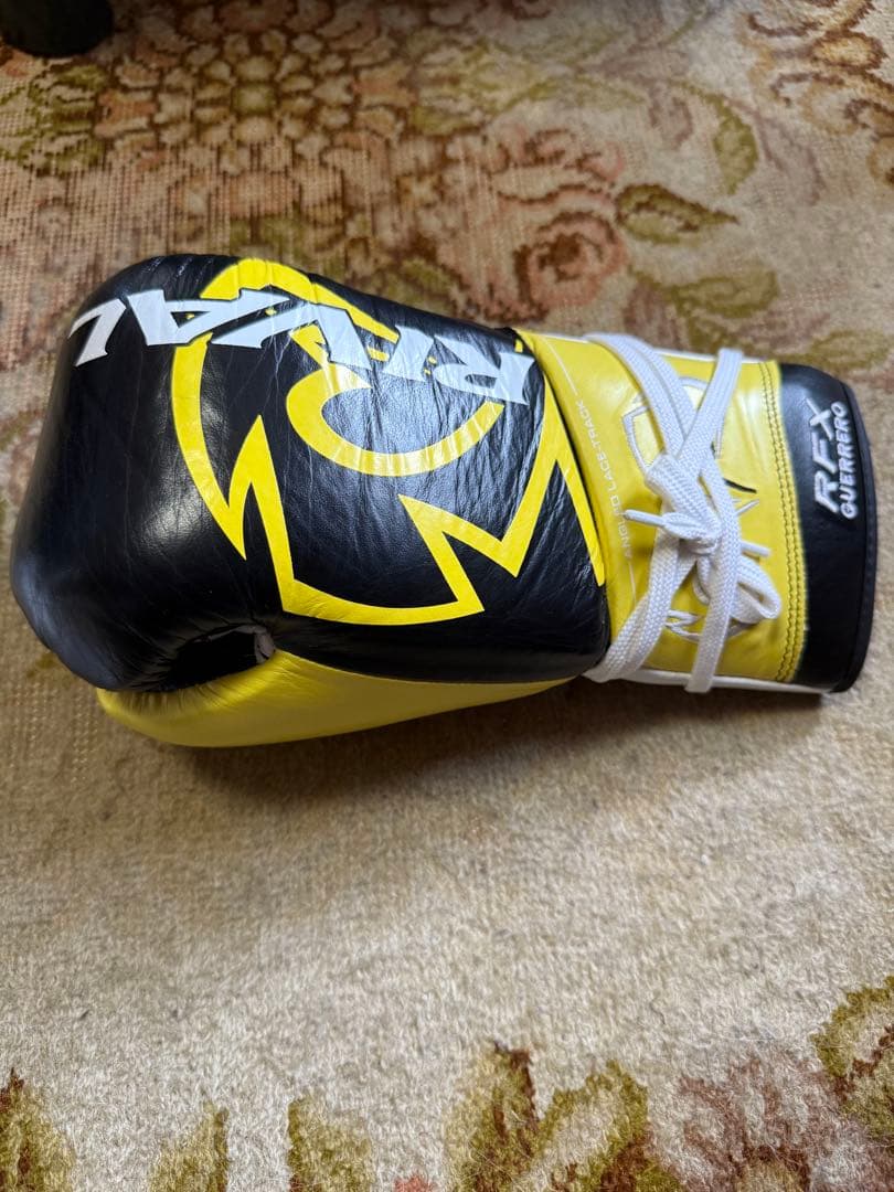 RIVAL RFX GUERRERO ボクシンググローブ 黒/黄色