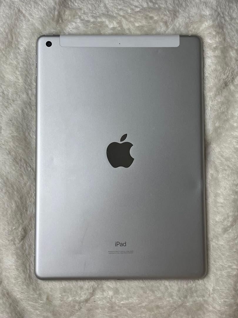 iPad 第8世代 32GB WiFi+Cellular