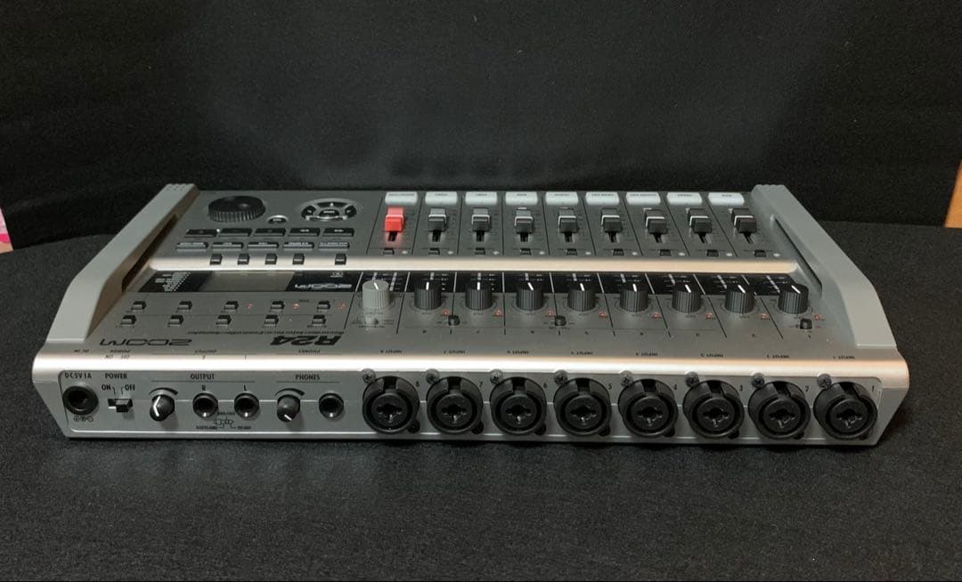 ZOOM R24 マルチトラックレコーダー