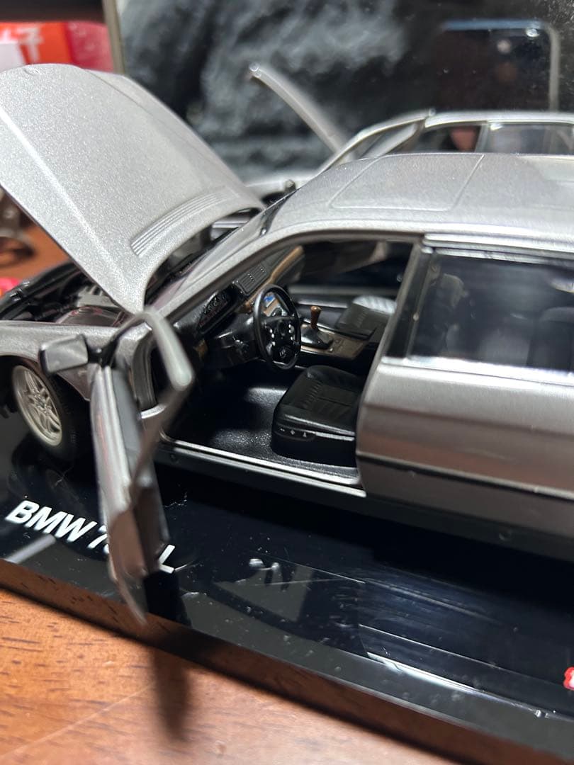 BMW 750iL 1/18 スケールモデル シルバー