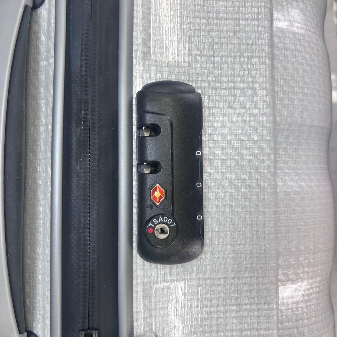 サムソナイト　ファイヤーライト　キャリーケース 69L ホワイト　4輪